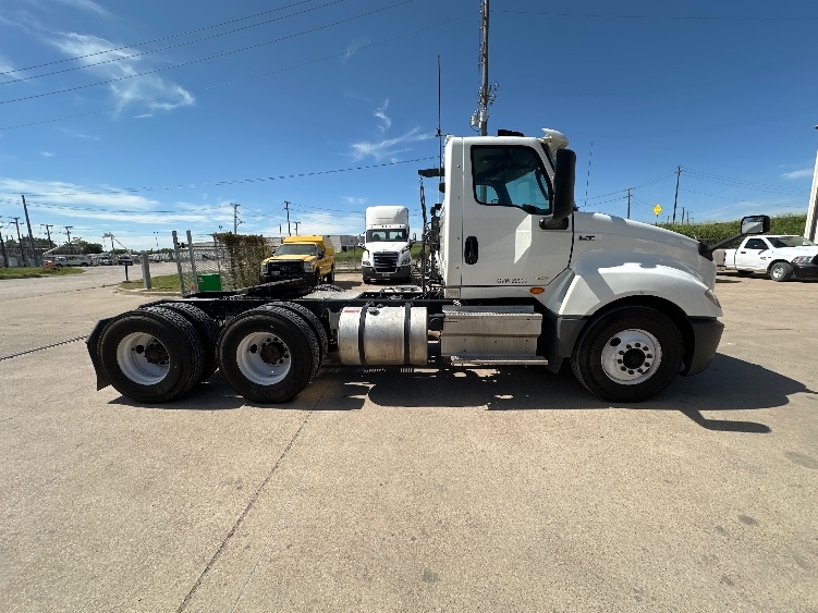 2019 International LT in Waxahachie, TX — photo 8