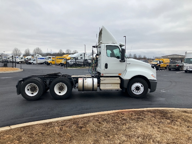 2019 International LT in Madison, AL — photo 8