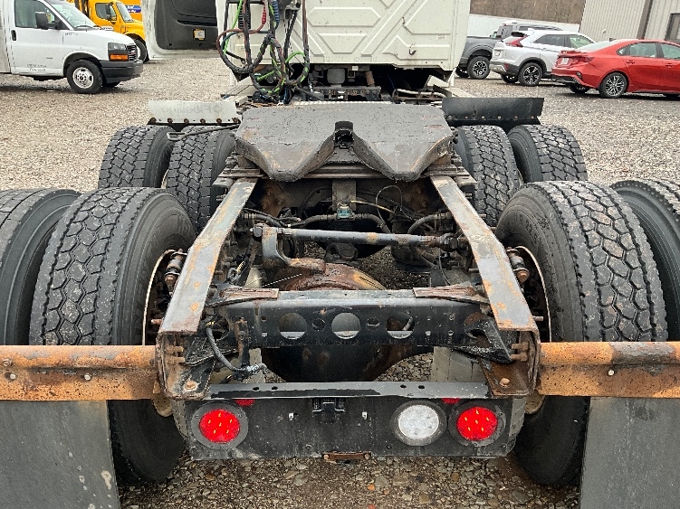 2019 International LT in Morgantown, WV — photo 6
