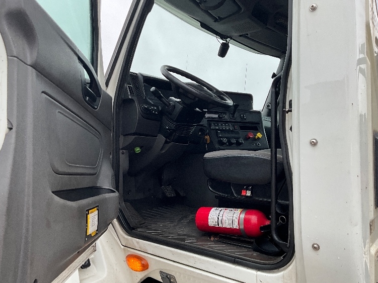 2019 International LT in Morgantown, WV — photo 9