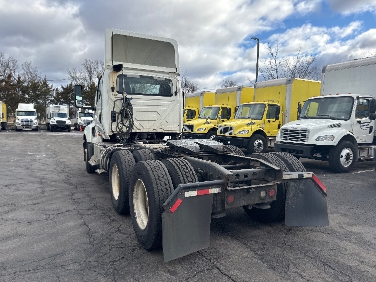 2019 International LT in Parsippany, NJ — photo 5