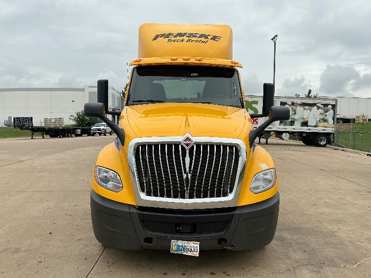 2019 International LT in Fort Worth, TX — photo 2