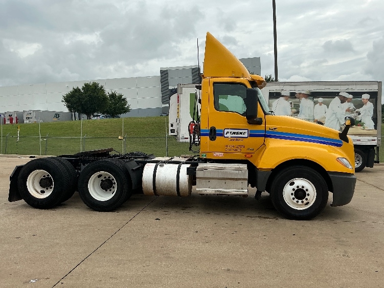 2019 International LT in Fort Worth, TX — photo 8