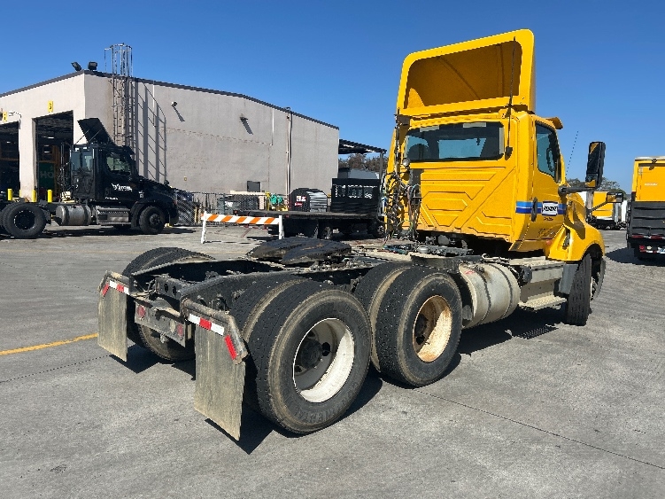 2019 International LT in Fontana, CA — photo 7