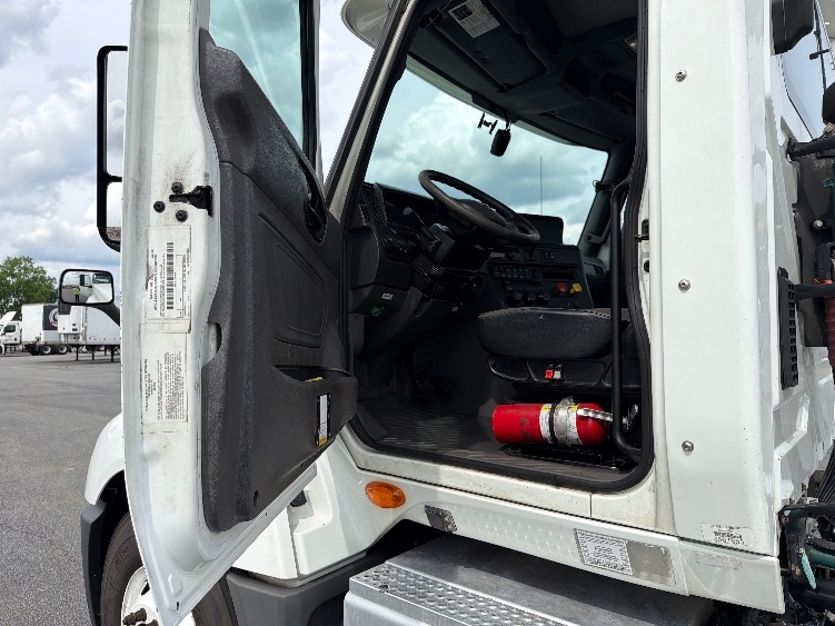 2019 International LT in Tifton, GA — photo 9