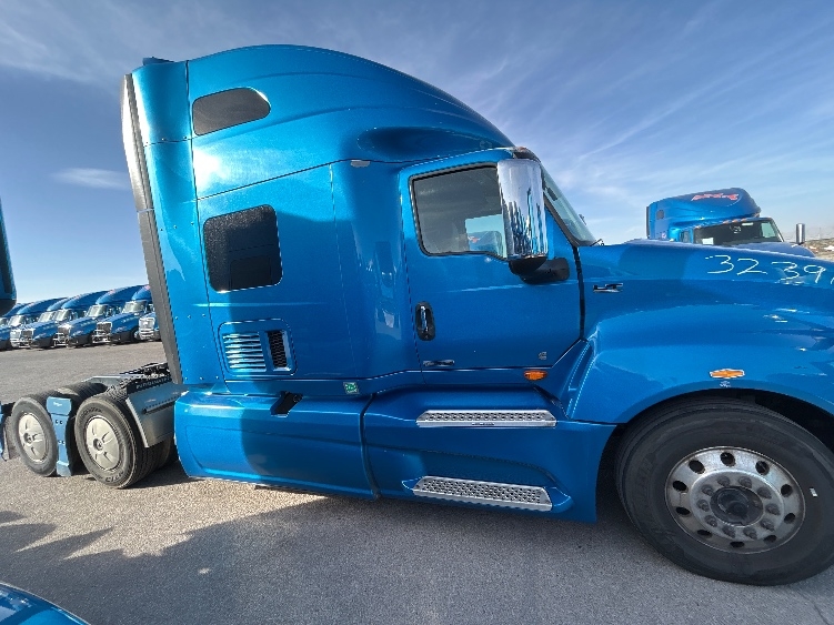 2021 International LT in El Paso, TX — photo 8