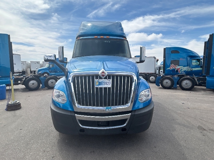 2021 International LT in El Paso, TX — photo 2