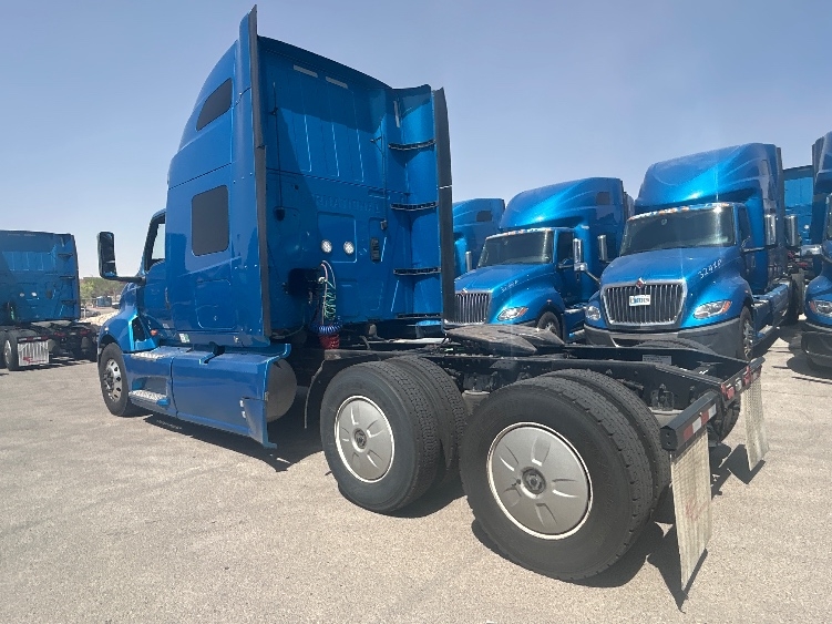 2021 International LT in El Paso, TX — photo 5