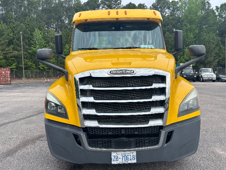 2019 Freightliner Cascadia in Concord, NC — photo 2