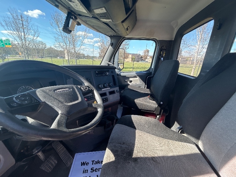 2019 Freightliner Cascadia in Hammond, LA — photo 10
