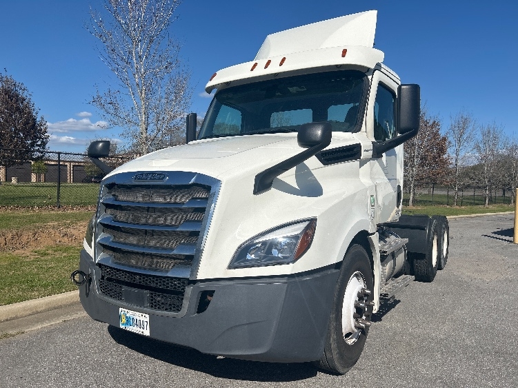 2019 Freightliner Cascadia in Hammond, LA — photo 3