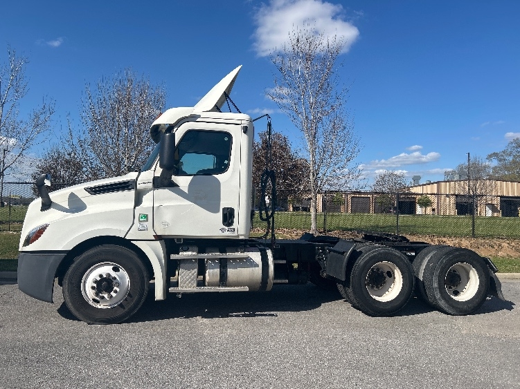 2019 Freightliner Cascadia in Hammond, LA — photo 4