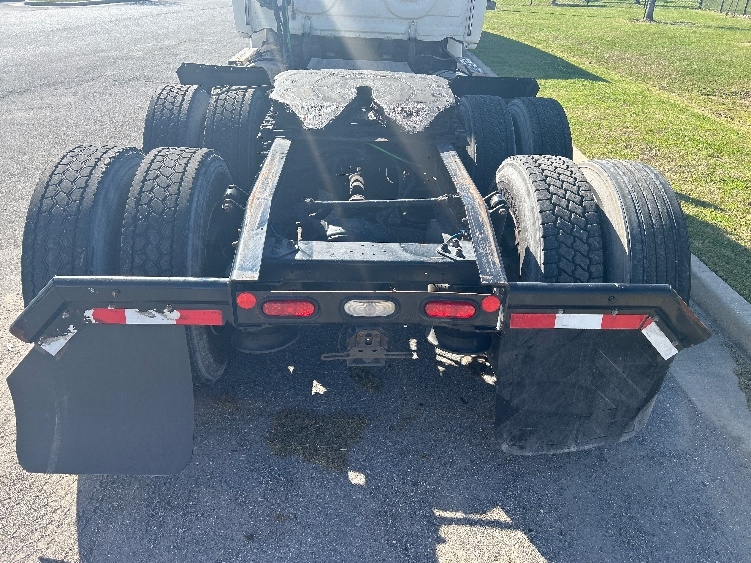 2019 Freightliner Cascadia in Hammond, LA — photo 6