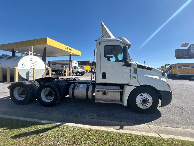 2019 Freightliner Cascadia in Hammond, LA — photo 8