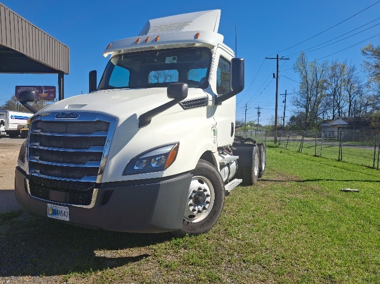 2019 Freightliner Cascadia in Monroe, LA — photo 3