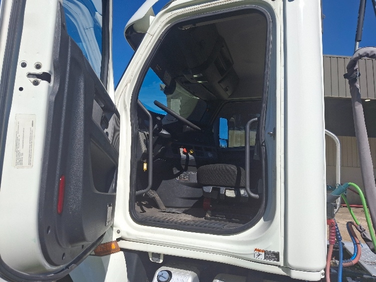 2019 Freightliner Cascadia in Monroe, LA — photo 9