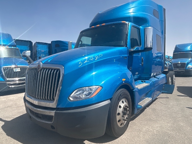 2021 International LT in El Paso, TX — photo 3