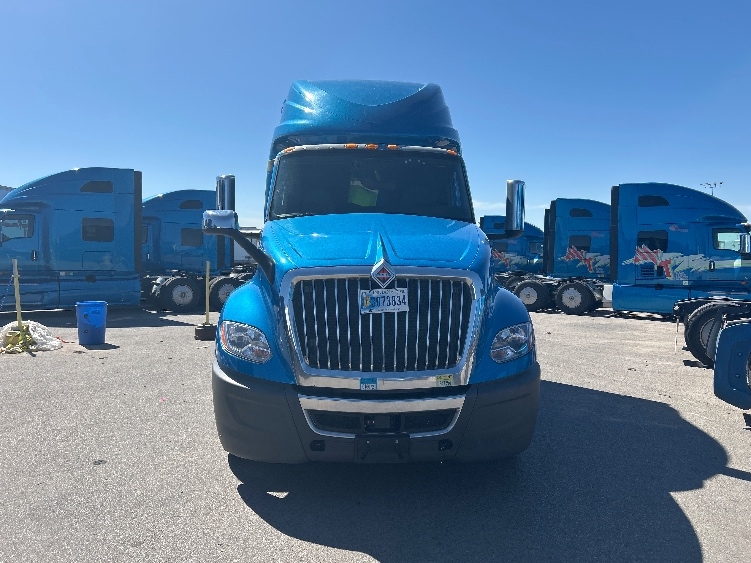 2021 International LT in El Paso, TX — photo 2