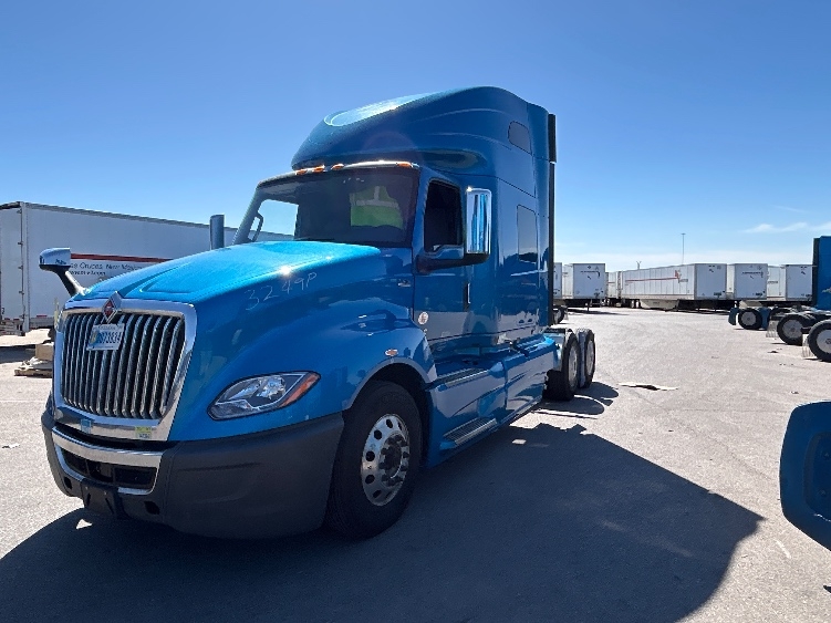 2021 International LT in El Paso, TX — photo 3