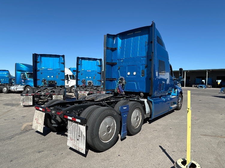 2021 International LT in El Paso, TX — photo 7