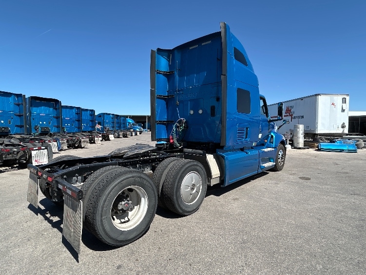 2021 International LT in El Paso, TX — photo 7