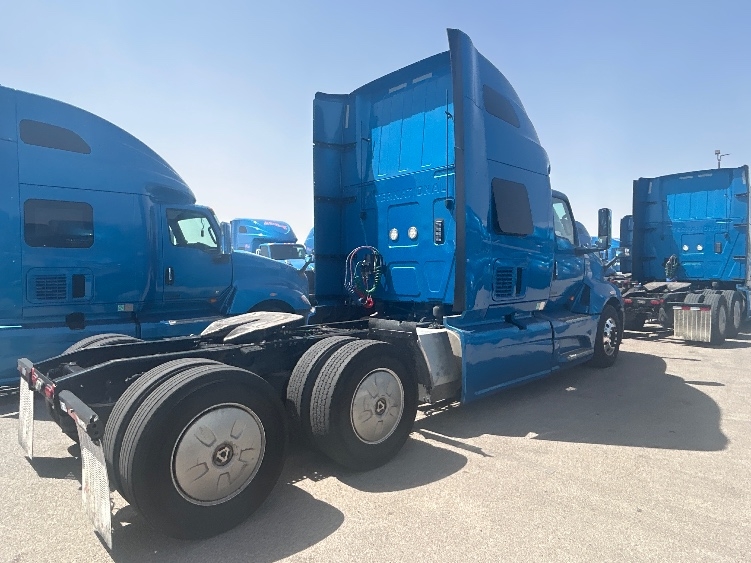 2021 International LT in El Paso, TX — photo 7