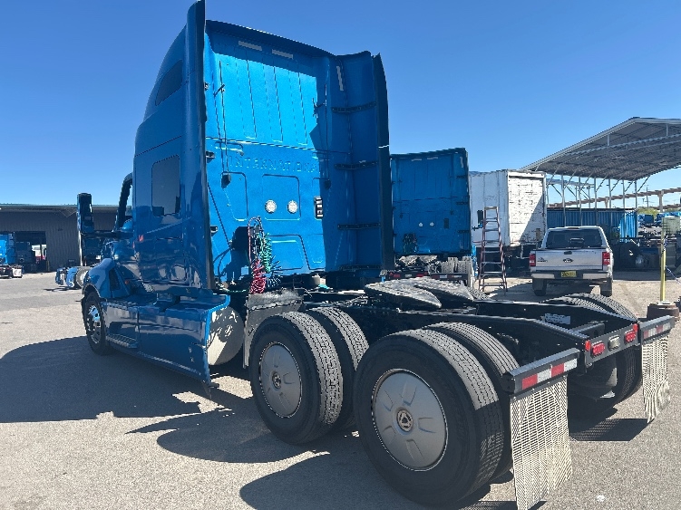 2021 International LT in El Paso, TX — photo 5