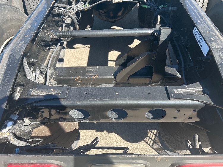 2021 International LT in El Paso, TX — photo 6