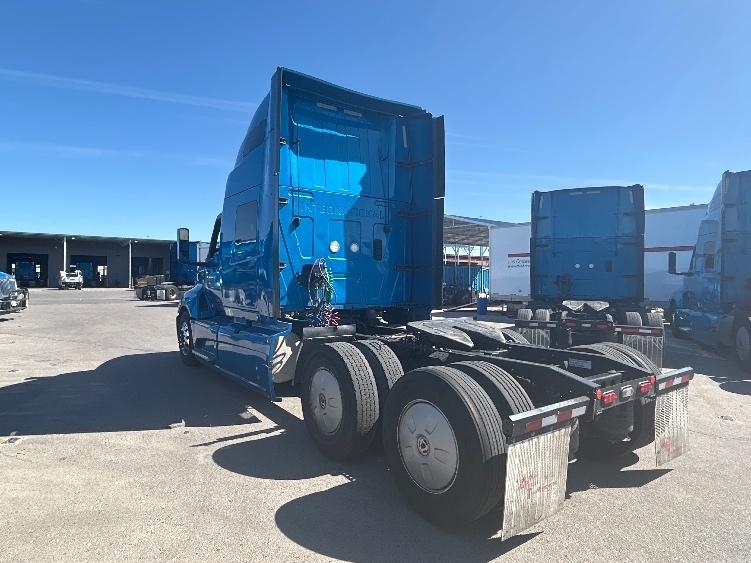 2021 International LT in El Paso, TX — photo 5