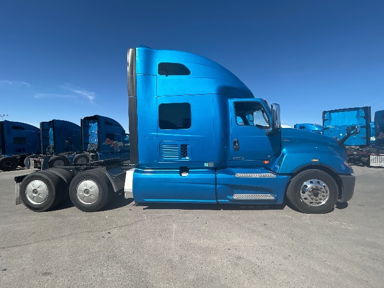 2021 International LT in El Paso, TX — photo 8