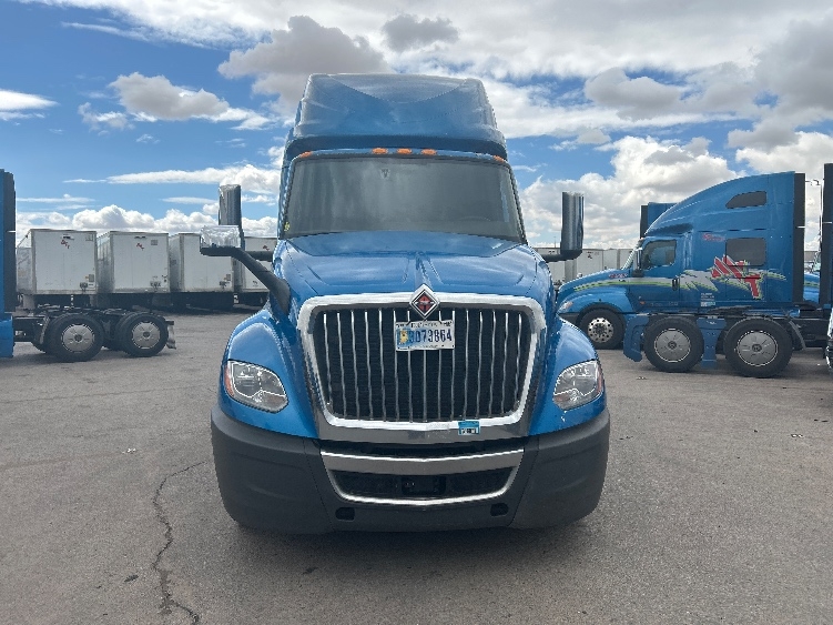 2021 International LT in El Paso, TX — photo 2