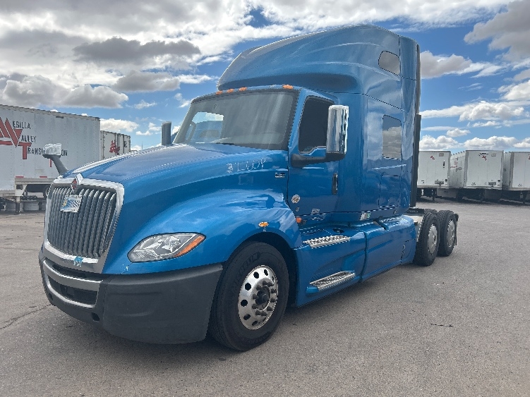 2021 International LT in El Paso, TX — photo 3
