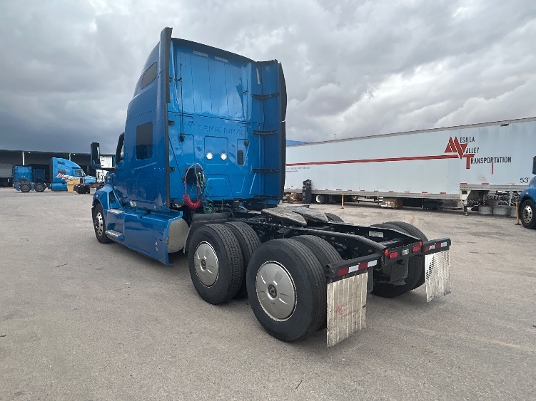 2021 International LT in El Paso, TX — photo 5