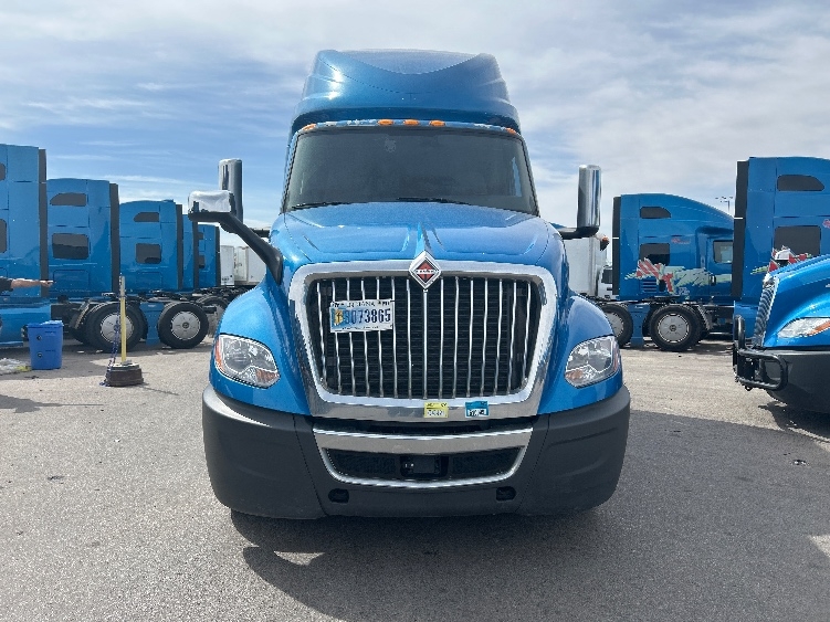 2021 International LT in El Paso, TX — photo 2