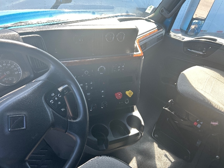 2021 International LT in El Paso, TX — photo 10