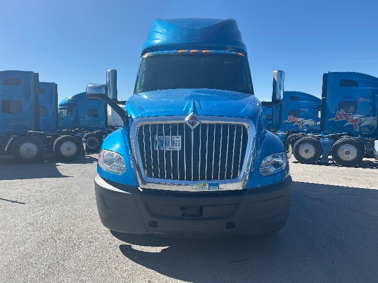2021 International LT in El Paso, TX — photo 2