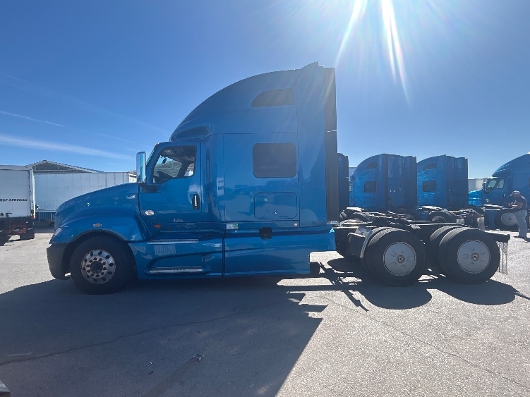 2021 International LT in El Paso, TX — photo 4