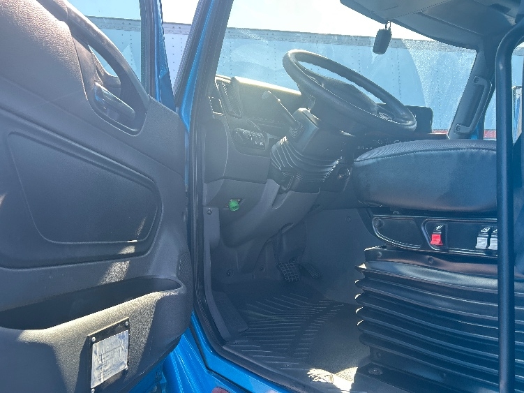 2021 International LT in El Paso, TX — photo 9