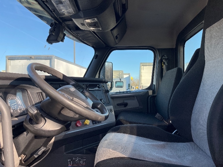 2019 Freightliner Cascadia in Parsippany, NJ — photo 10