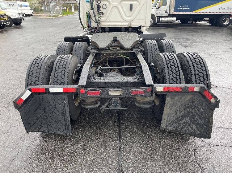 2019 Freightliner Cascadia in Parsippany, NJ — photo 6