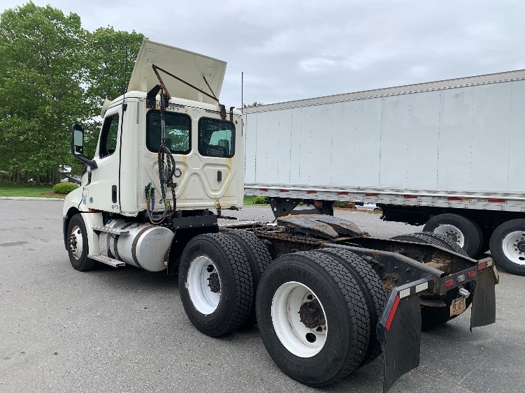 2019 Freightliner Cascadia in Franklin, MA — photo 5