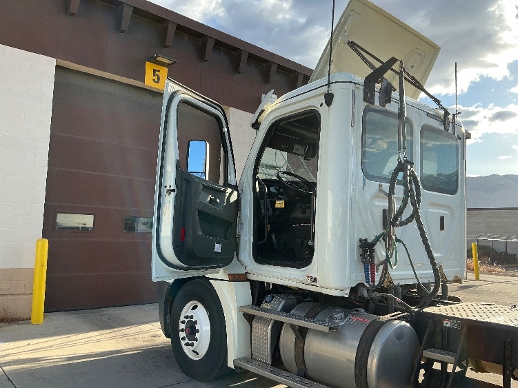 2019 Freightliner Cascadia in Ogden, UT — photo 9