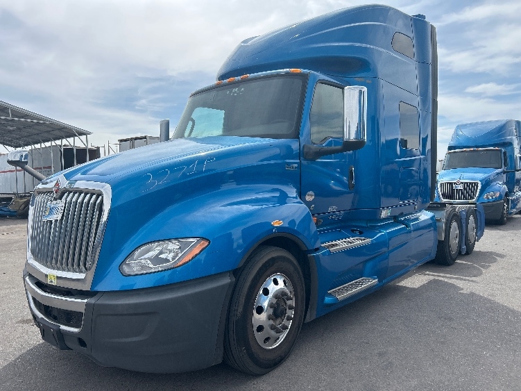 2021 International LT in El Paso, TX — photo 3