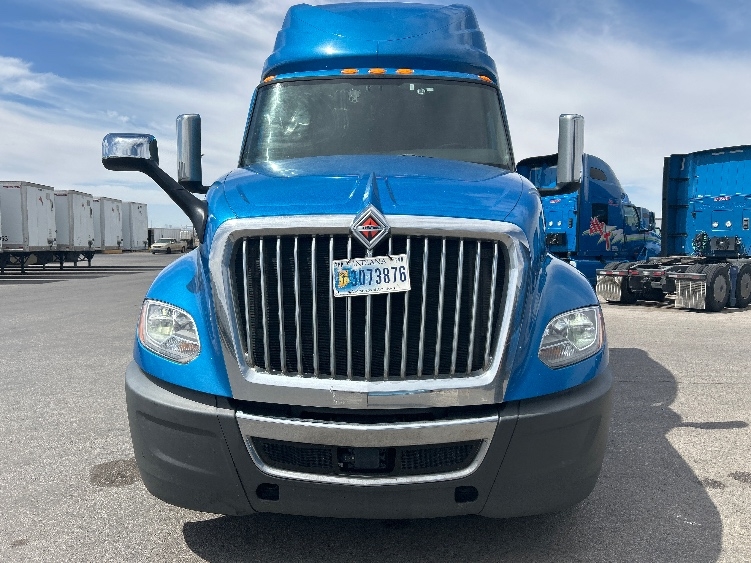2021 International LT in El Paso, TX — photo 2