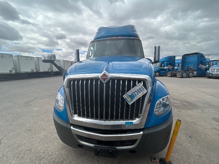 2021 International LT in El Paso, TX — photo 2