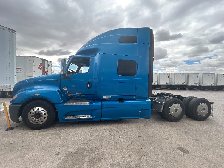 2021 International LT in El Paso, TX — photo 4