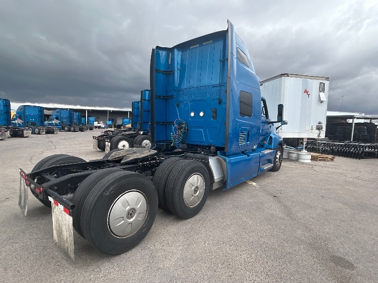 2021 International LT in El Paso, TX — photo 7