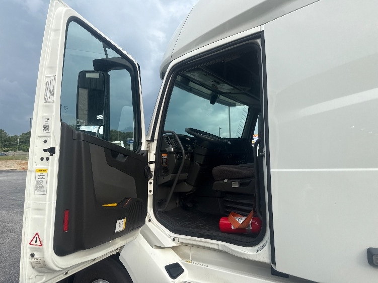 2019 Volvo VNL 760 in Atlanta (Conyers), GA — photo 9