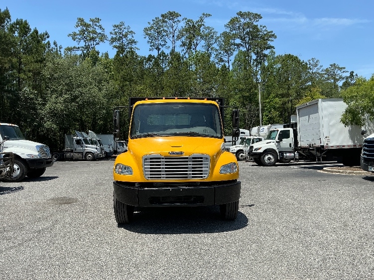 2019 Freightliner M2 106 in Pensacola, FL — photo 2