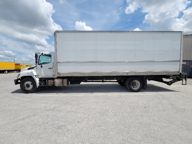 2019 Hino 268 in Ocala, FL — photo 4